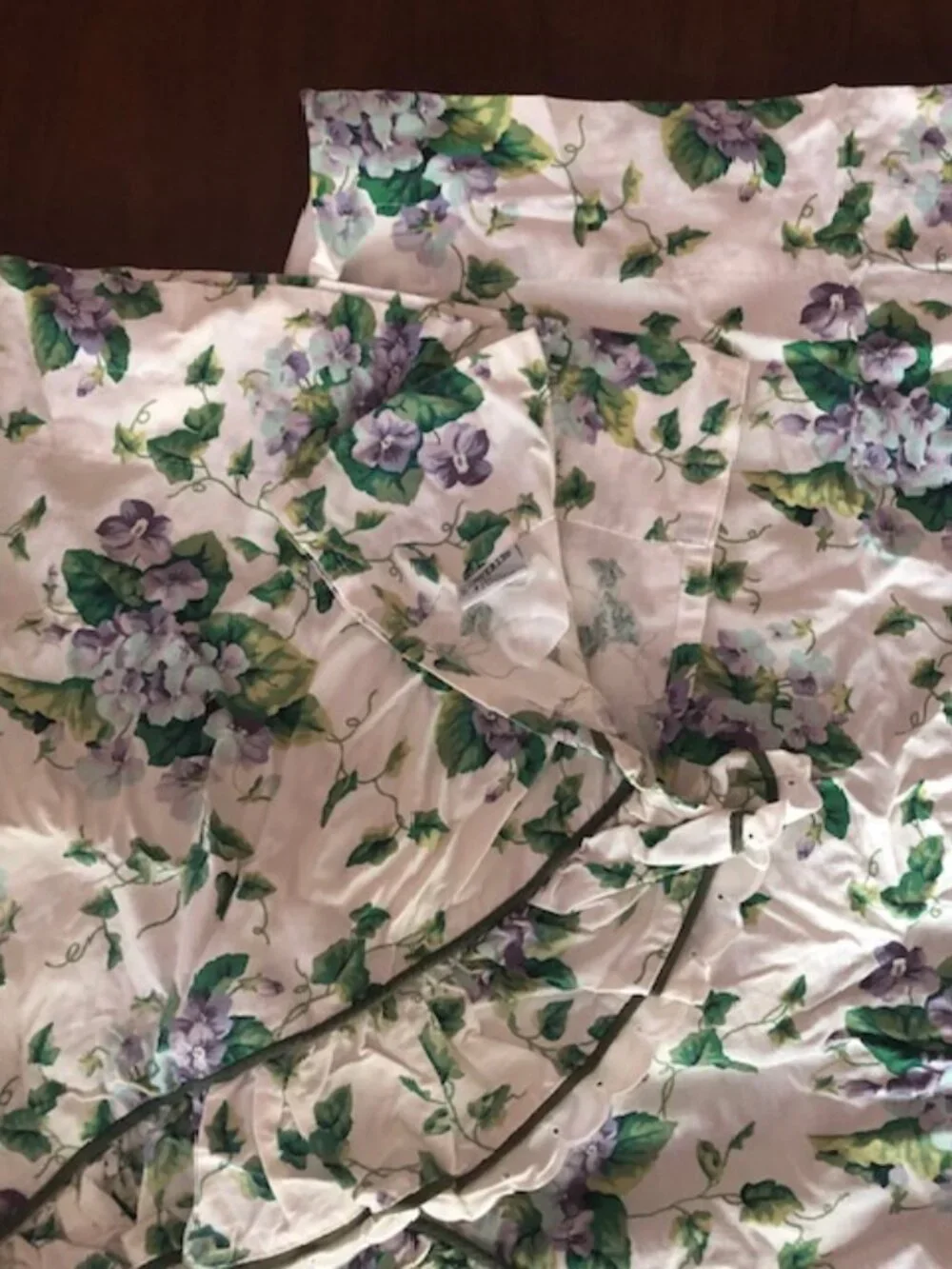 Waverly Sweet Violets set: Swag Curtains, Tissue box,Toothbrush,Shower Hooks